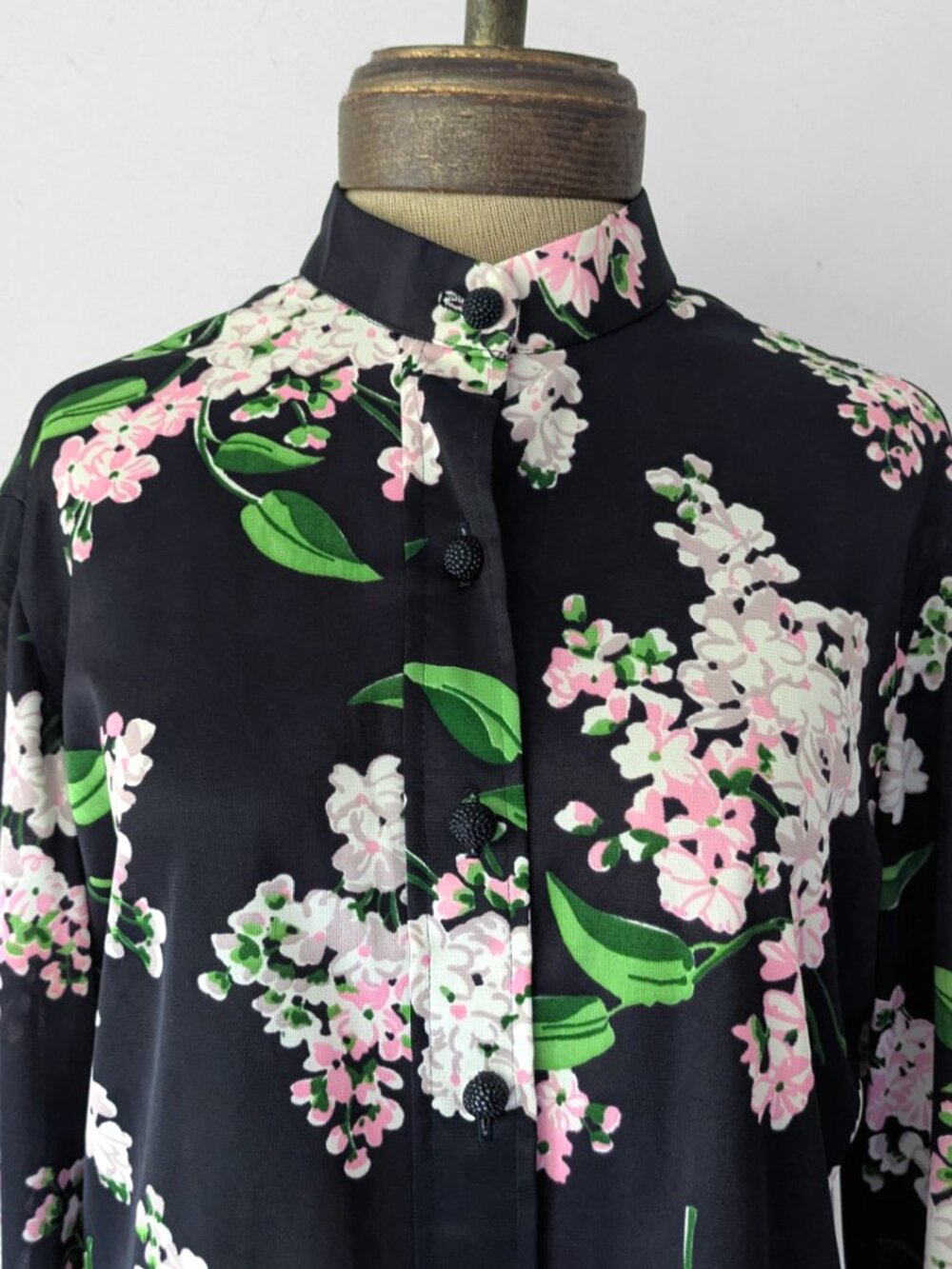 70s vtg floral poly knit button down collared shirt
